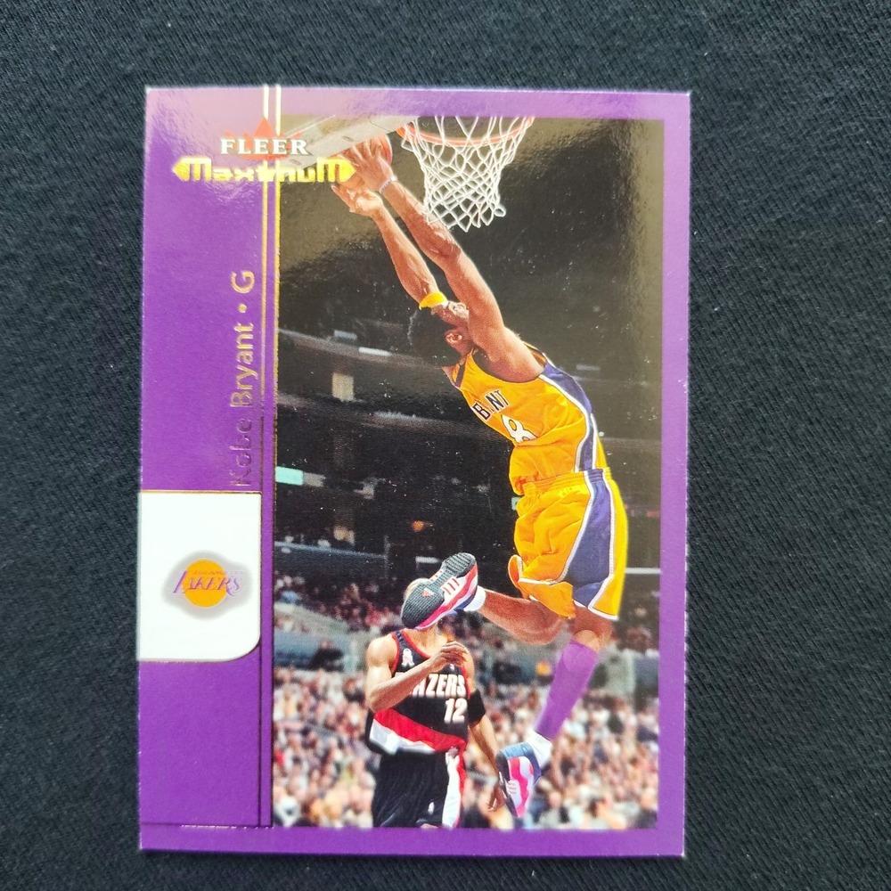 2001-02 Fleer Maximum Kobe Bryant #17‎ Los Angeles Lakers WCF